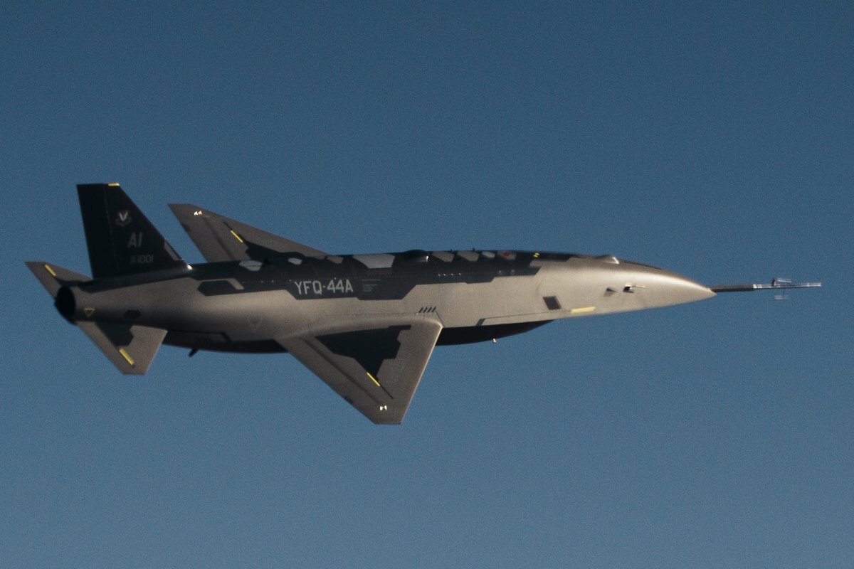Shield AI says its Hivemind AI pilot just flew a drone vying to become a future Air Force uncrewed wingman