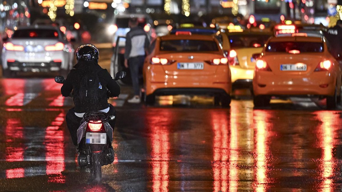 "Ankara'da belirli yollar araç geçişine kapatılacak"
