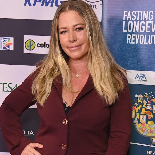 Playboy's Kendra Wilkinson Shares Photo With Lookalike Daughter Alijah