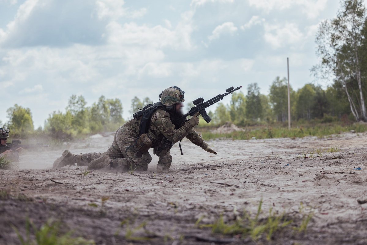 Western training manuals update too slowly to properly: prepare Ukrainian troops for a fast-changing battlefield, commander says