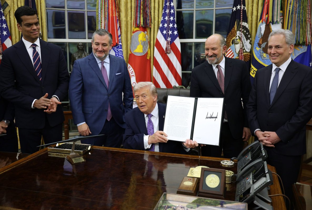 Trump'ın yapay zeka politikası, partisini bölüyor. mühim Cumhuriyetçi eleştirmenlerin bu konudaki görüşleri neler?