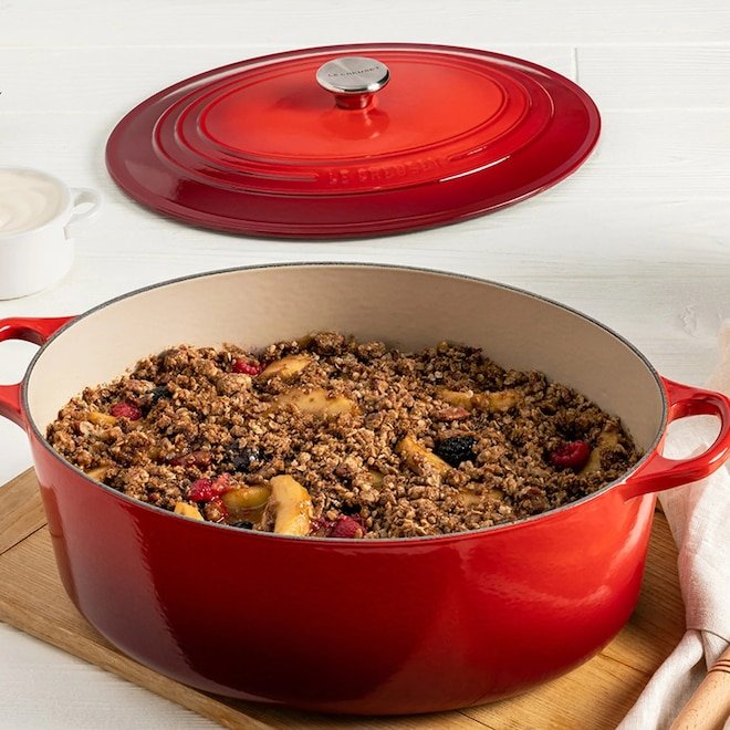Need a Sign to Host? Le Creuset Is $200 Off