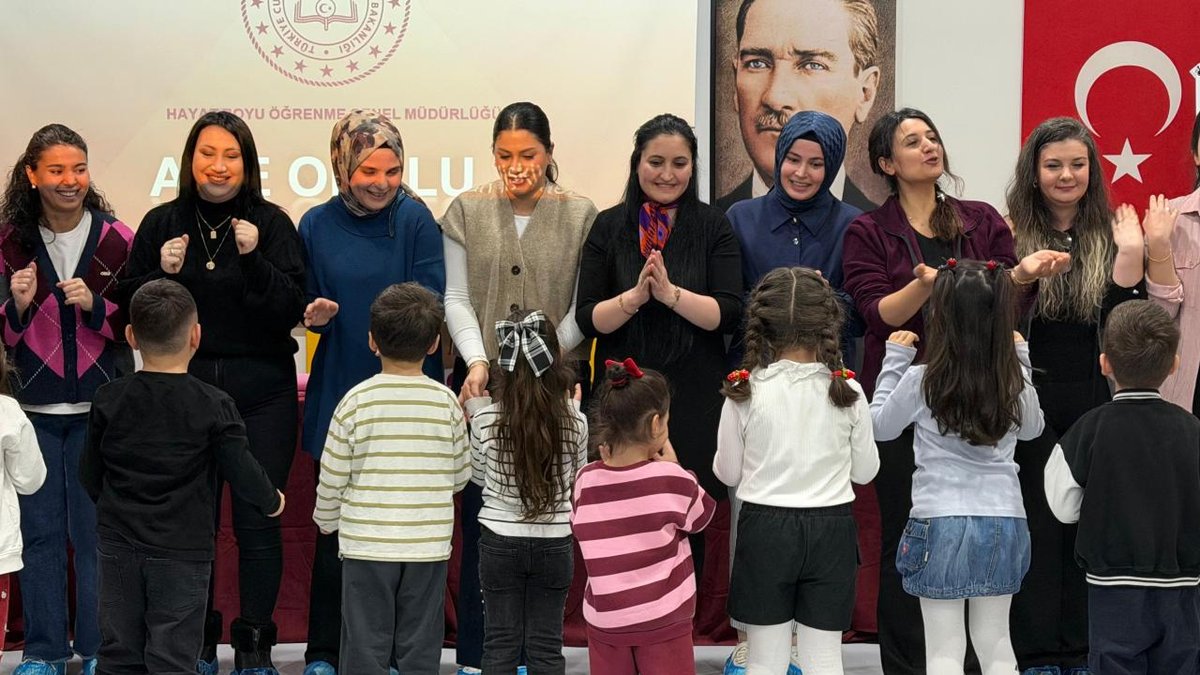 Milli Eğitim Bakanlığı'nın 'Aile Okulu' girişimi bir yıl içinde 257 bin ebeveyni bilgilendirdi.