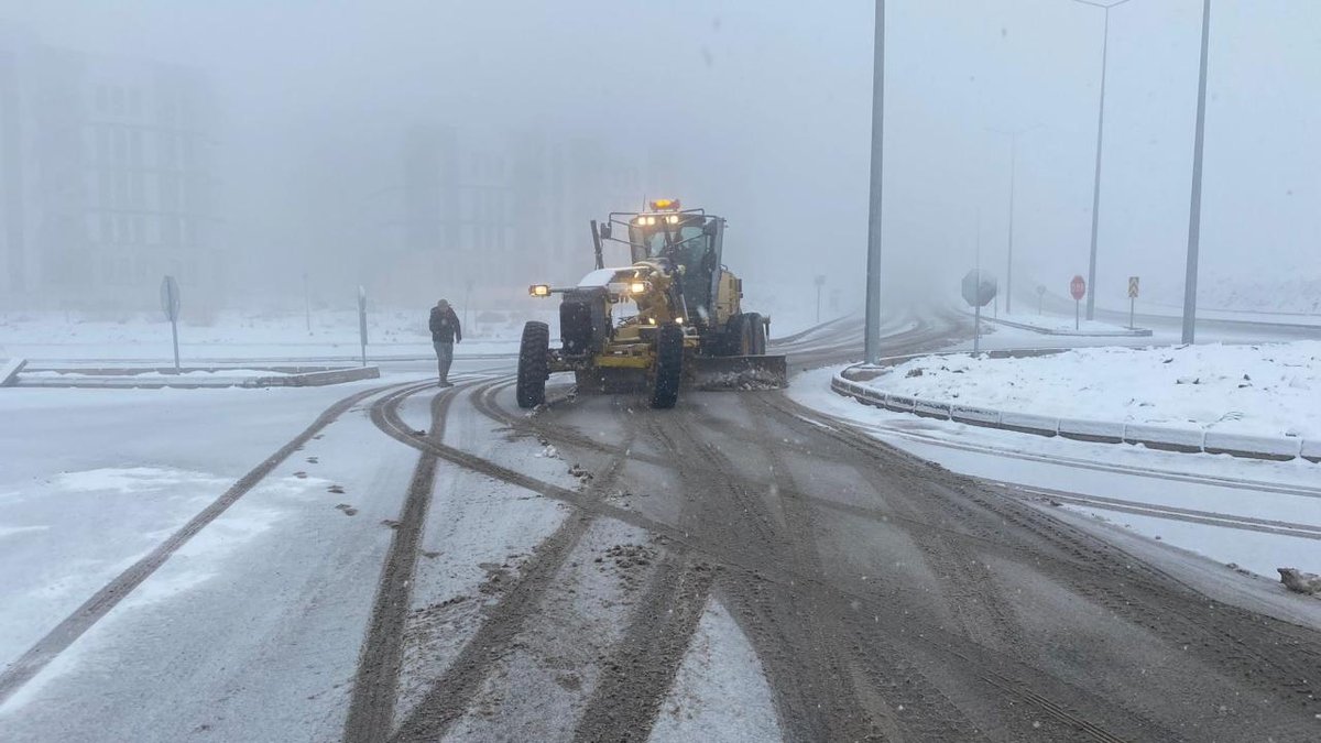 Şanlıurfa'da belirli güzergahlarda: tırların trafiğe girişleri yasaklandı