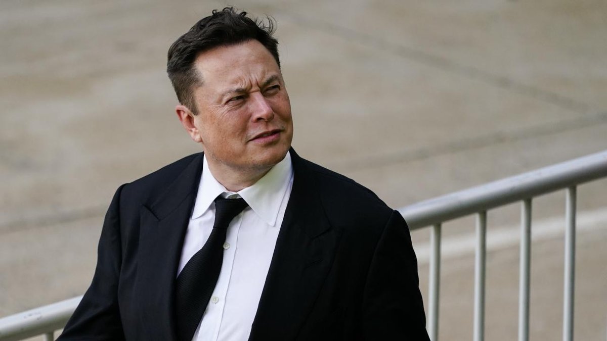 "Ryanair yetkilisinden Elon Musk'a: ilginç bilek güreşi önerisi"