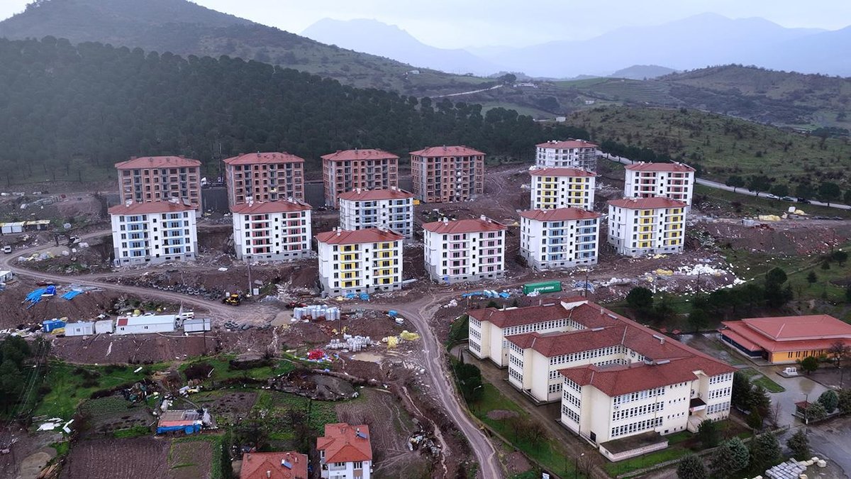 Bakan Kurum'dan Sındırgı paylaşımı: Söz verdik, sözümüzü tutacağız