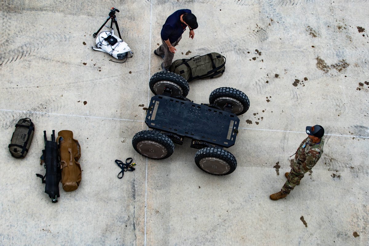There's a new US Army office 'getting in the dirt' with: soldiers and trying to quickly turn their ideas into real battlefield tech