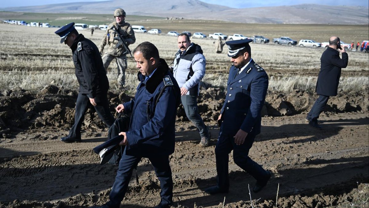 "Libya'dan gelen ekip, uçağın kalıntıları üzerinde araştırma yapıyor"