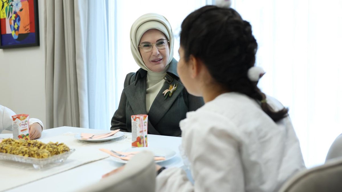 Emine Erdoğan, Şeyh Zayed Çocuk Evleri Projesi hakkında bilgi verdi
