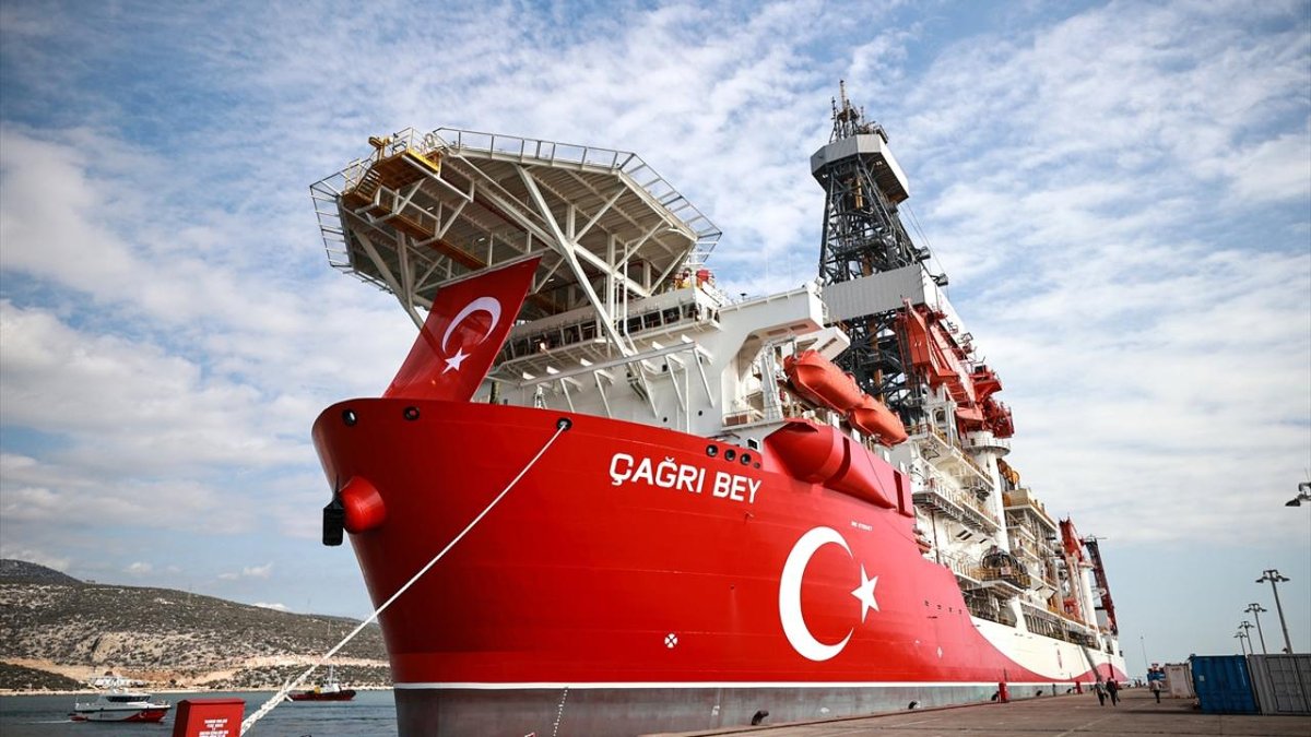 Çağrı Bey sondaj gemisi Somali yolunda