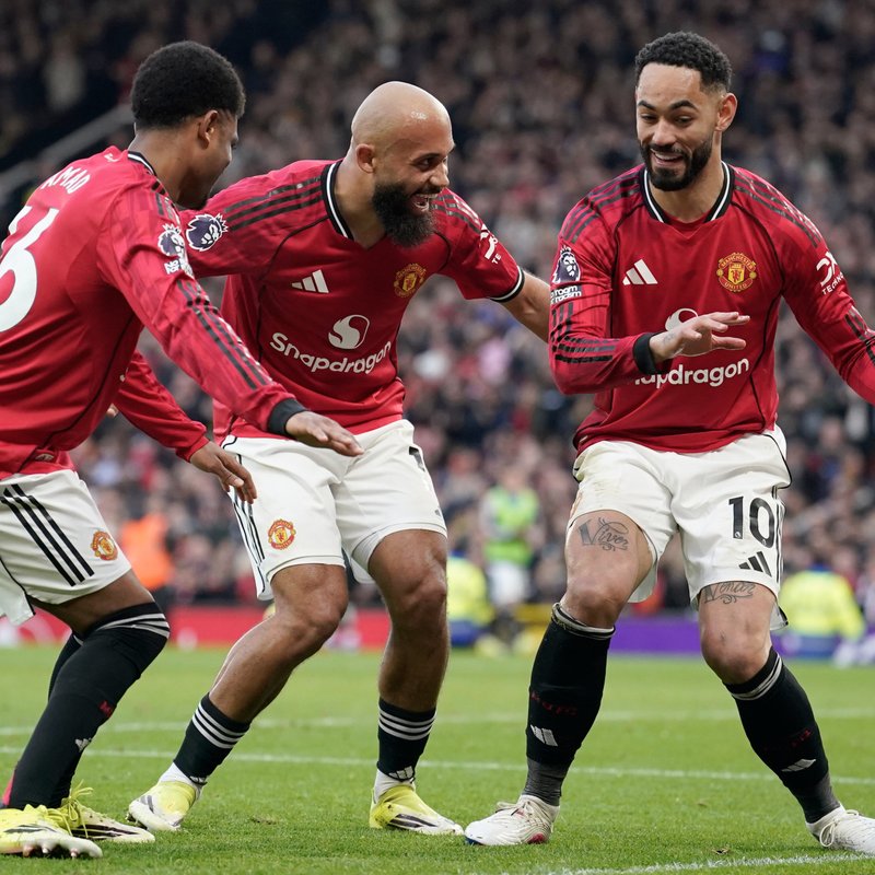 Dev maçta kazanan Manchester United!