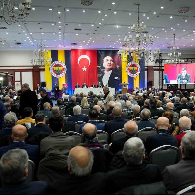 "Fenerbahçe'de Divan Kurulu Bir Araya Geldi"