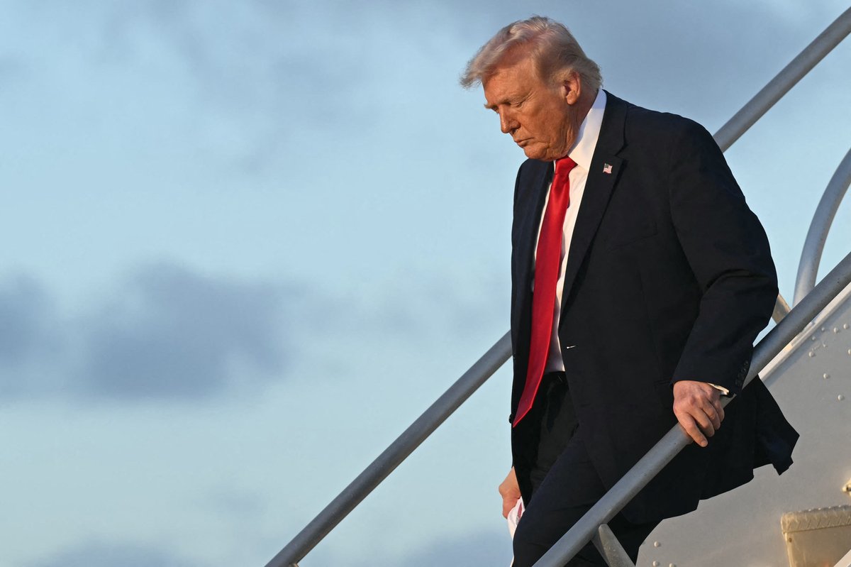Trump says the US has 'totally obliterated' military targets: on Kharg Island, the center of Iran's oil empire