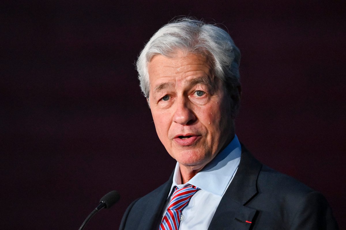 Jamie Dimon hinted at what he might: do after JPMorgan — and it's not politics