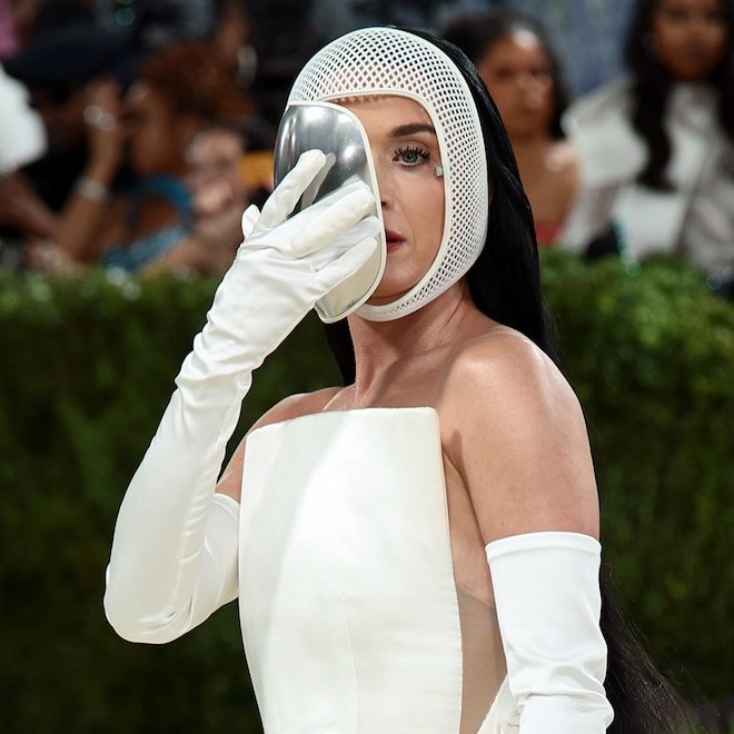 Katy Perry Goes Incognito With Astronaut Mask at Met Gala 2026