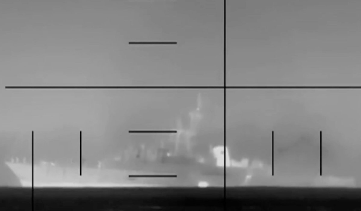 A US Navy submarine sank an enemy warship with a torpedo for the first time since World War II. Here's the video.