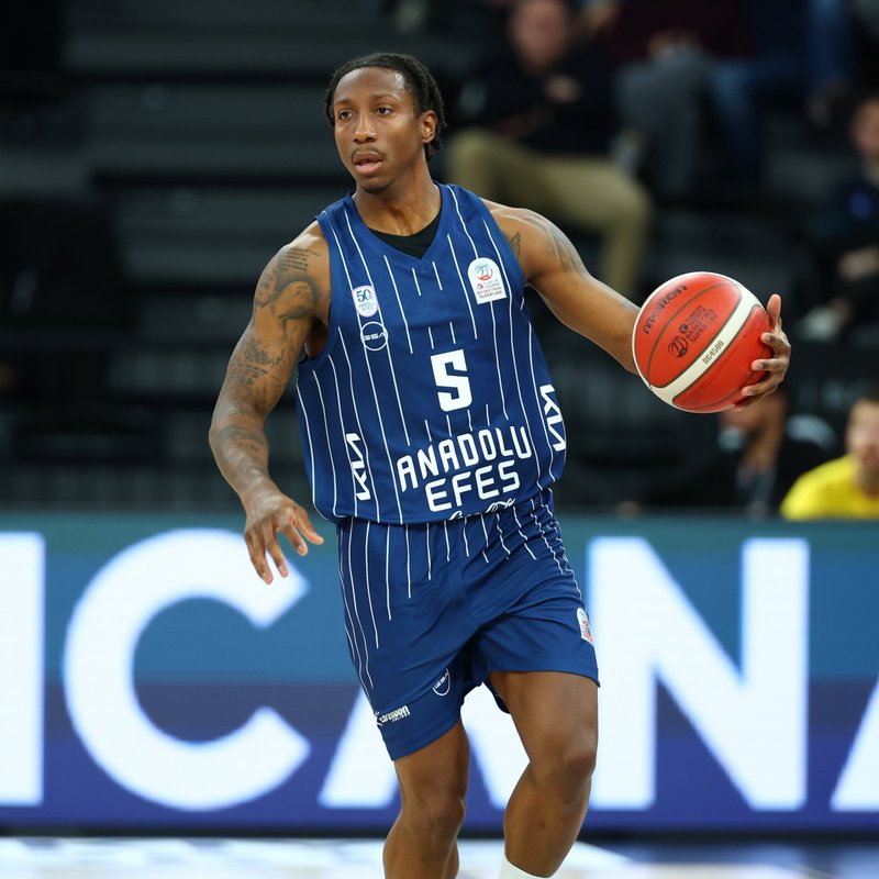 "Anadolu Efes, Paris ile karşı karşıya geliyor!"