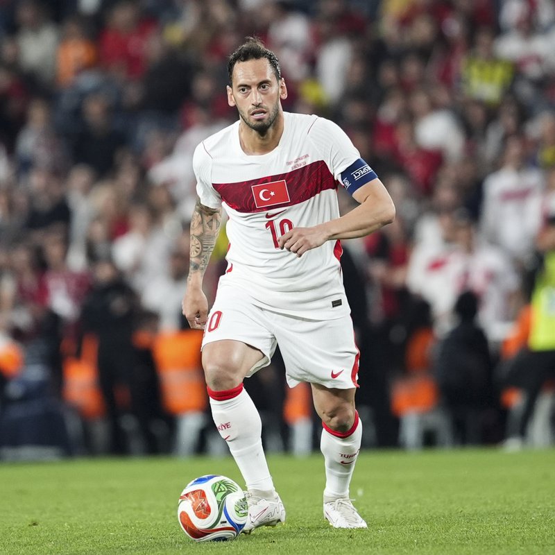 Inter'den Hakan Safi'ye Hakan Çalhanoğlu cevabı!