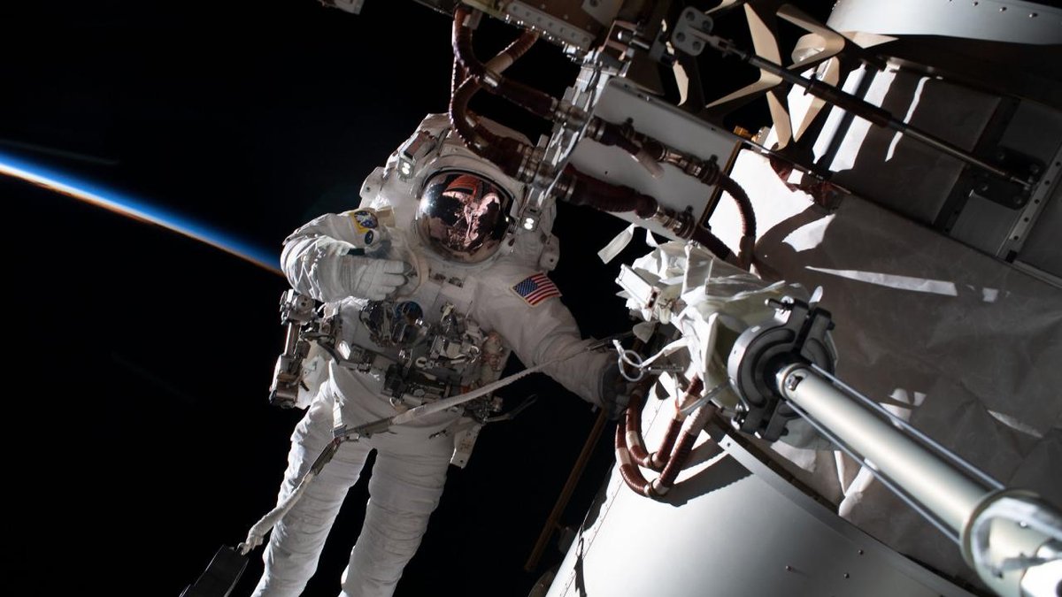 NASA, astronotların cep telefonlarıyla iletişim kurmasına onay verdi
