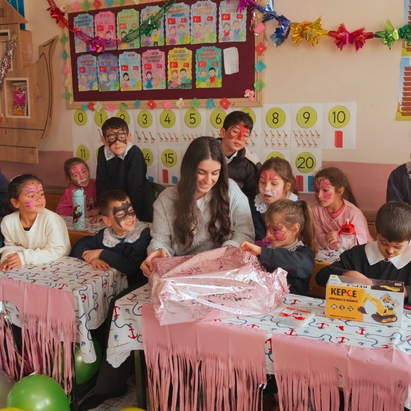 "Miniklerin hayallerini gerçek kılıyor"