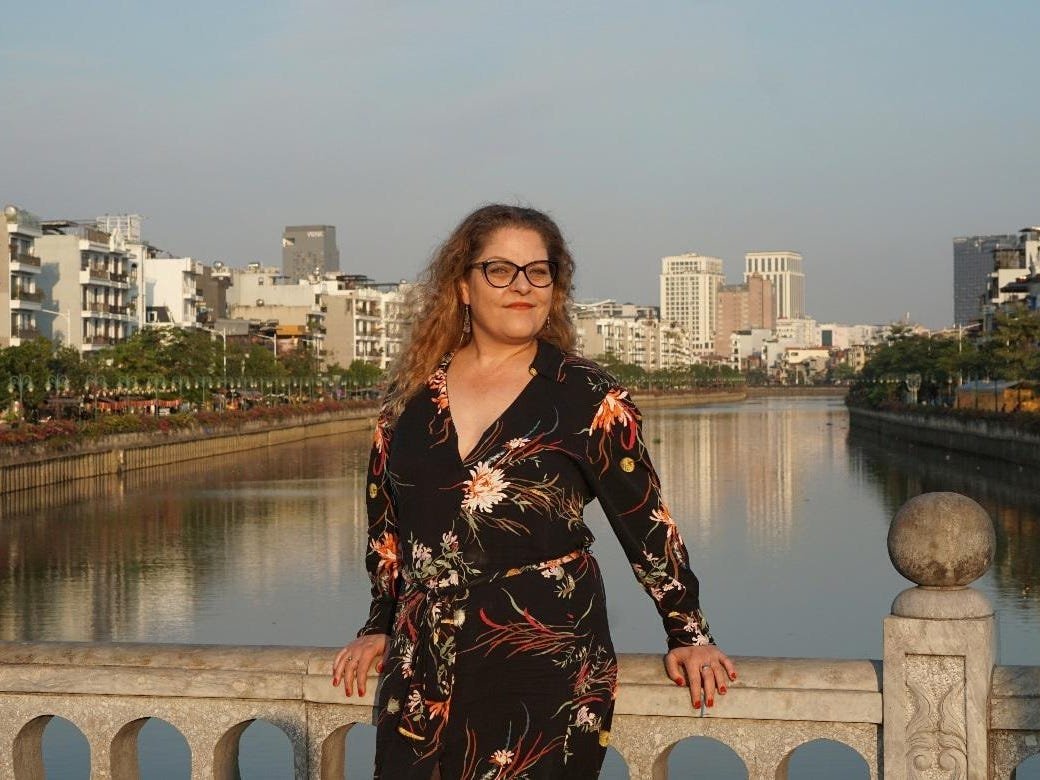 "40 yaşında yalnızlıktan kaçmak için yurt dışına taşındım; eve dönmenin zorluğunu hiç beklemiyordum."