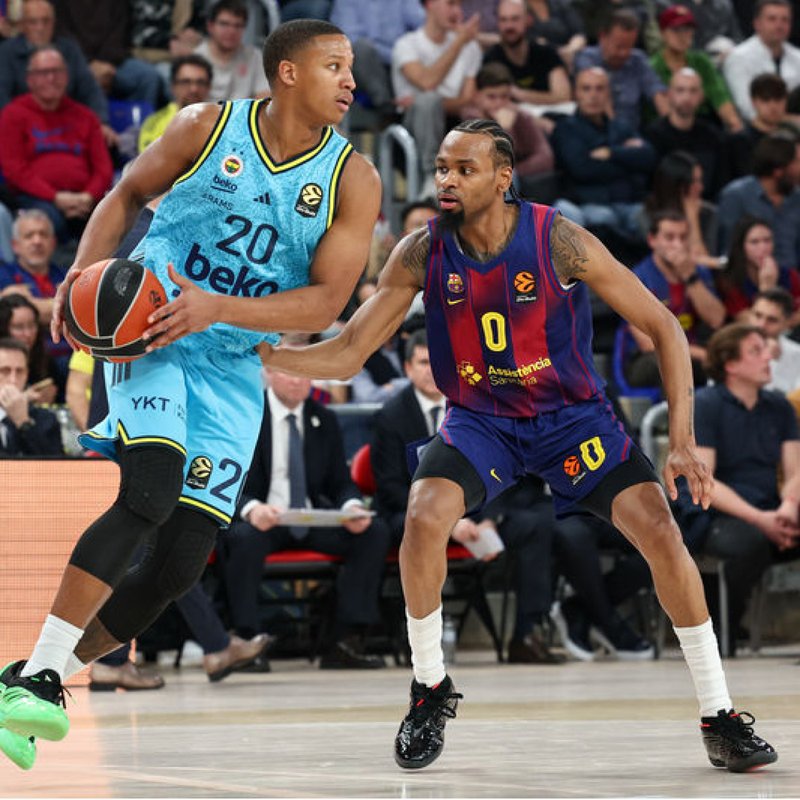 Fenerbahçe, Barcelona'yı dış sahada mağlup etti!