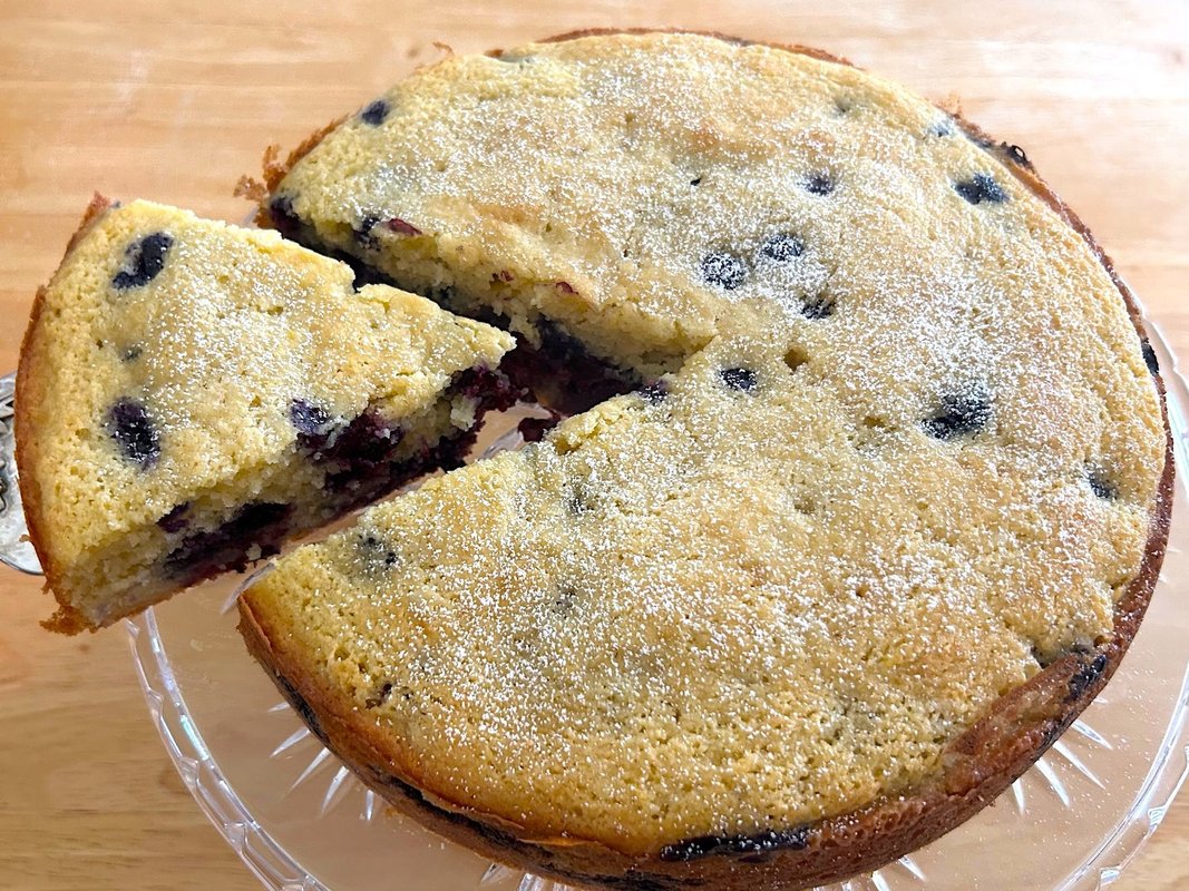 I made Ina Garten's easy breakfast cake for Mother's Day. My mom gives it a 10/10 — and so will yours.