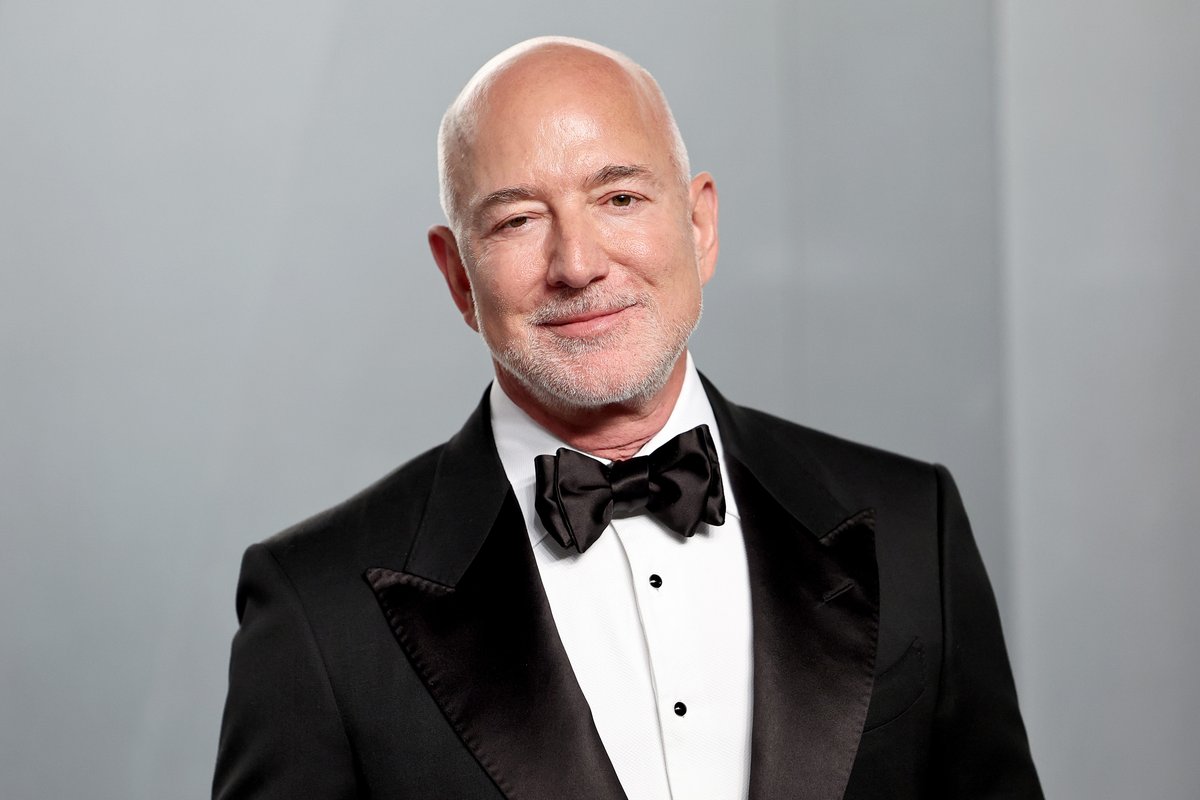 Jeff Bezos says low earners in: the US should pay zero tax