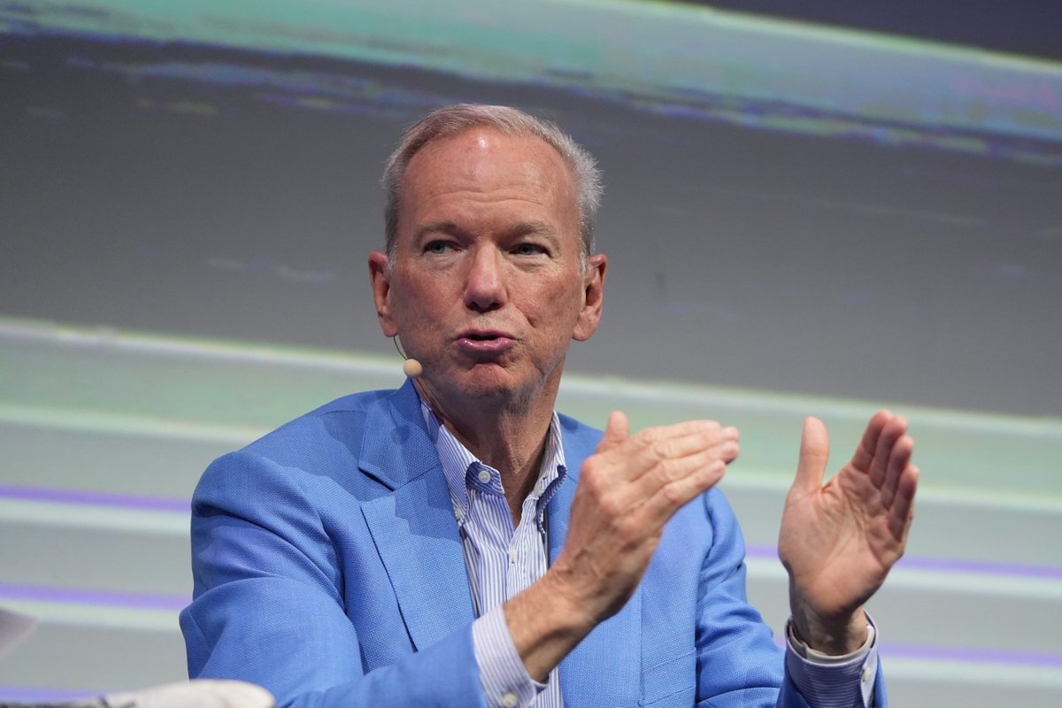 Eric Schmidt is selling his superyacht
