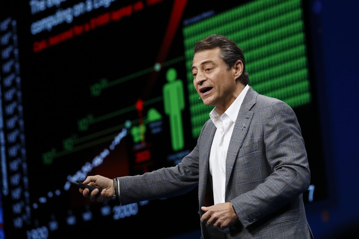 Kids need these 3 things to thrive in the AI era, futurist Peter Diamandis says