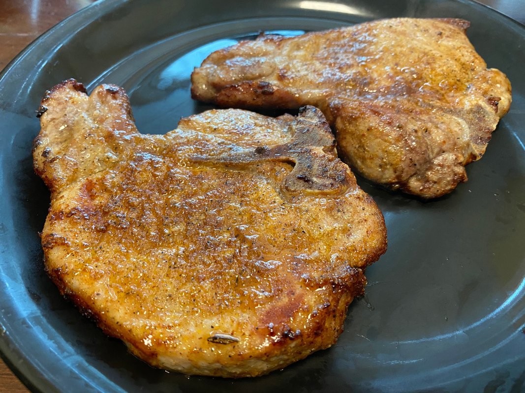 I made 3-ingredient pork chops in my air fryer. They were so tasty and easy to make that I won't use my oven again.