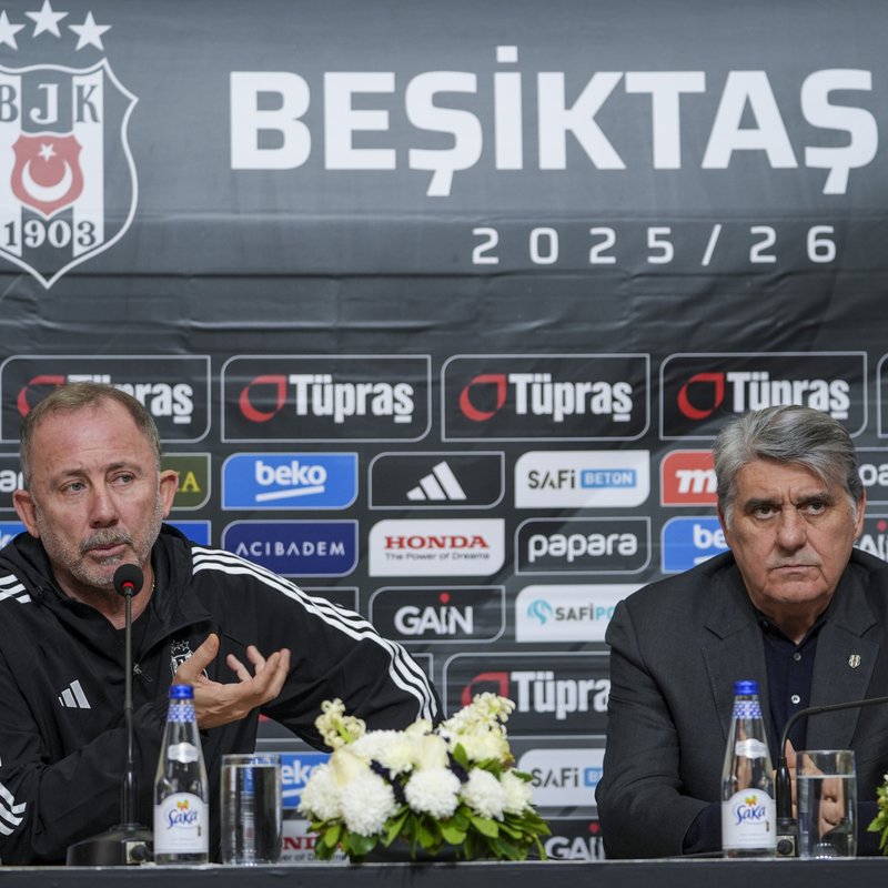 Beşiktaş'ta kritik toplantı sona erdi!