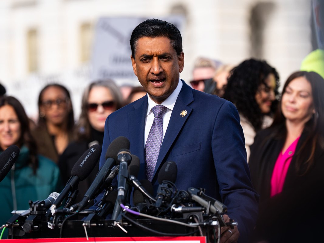Demokratik kongre üyesi Ro Khanna, içerik üreticileri: için ayrı bir 'haklar bildirgesi' oluşturulmasını savunuyor
