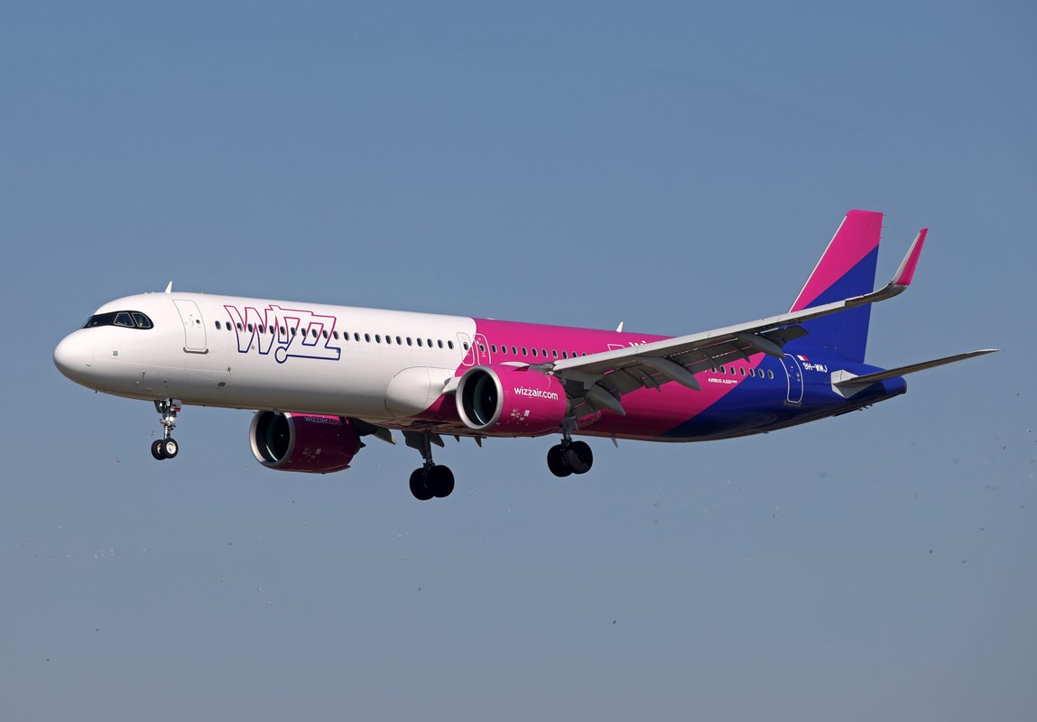 'Wait and see': One of Europe's biggest airlines says the Iran war is making people delay booking vacations