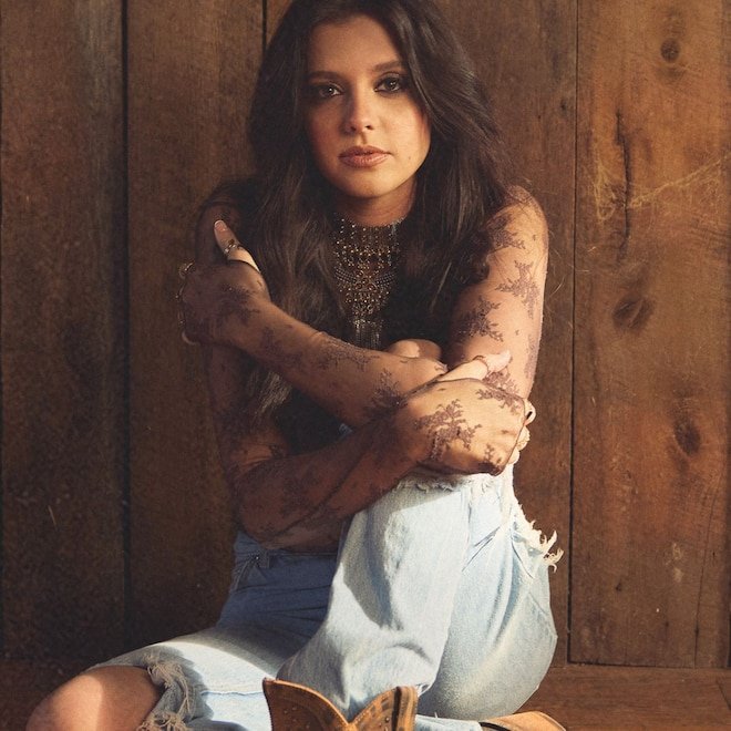 Lanie Gardner’s $20 Beauty Must-Haves: Fixes Makeup Creasing & Patching