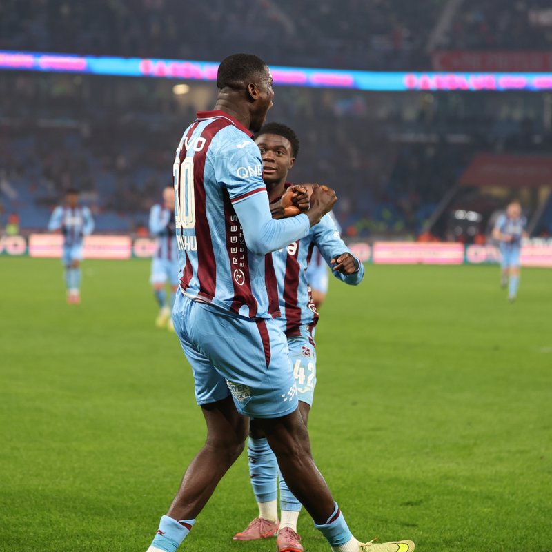 Trabzonspor kendi evinde: iki golle galip geldi!
