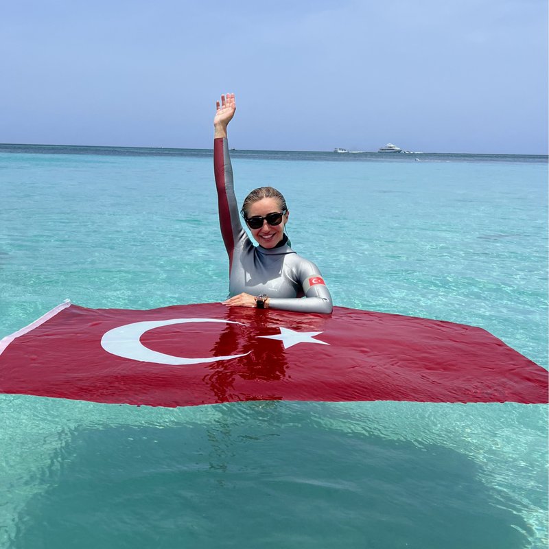 Şahika Ercümen'den 2 altın madalya!