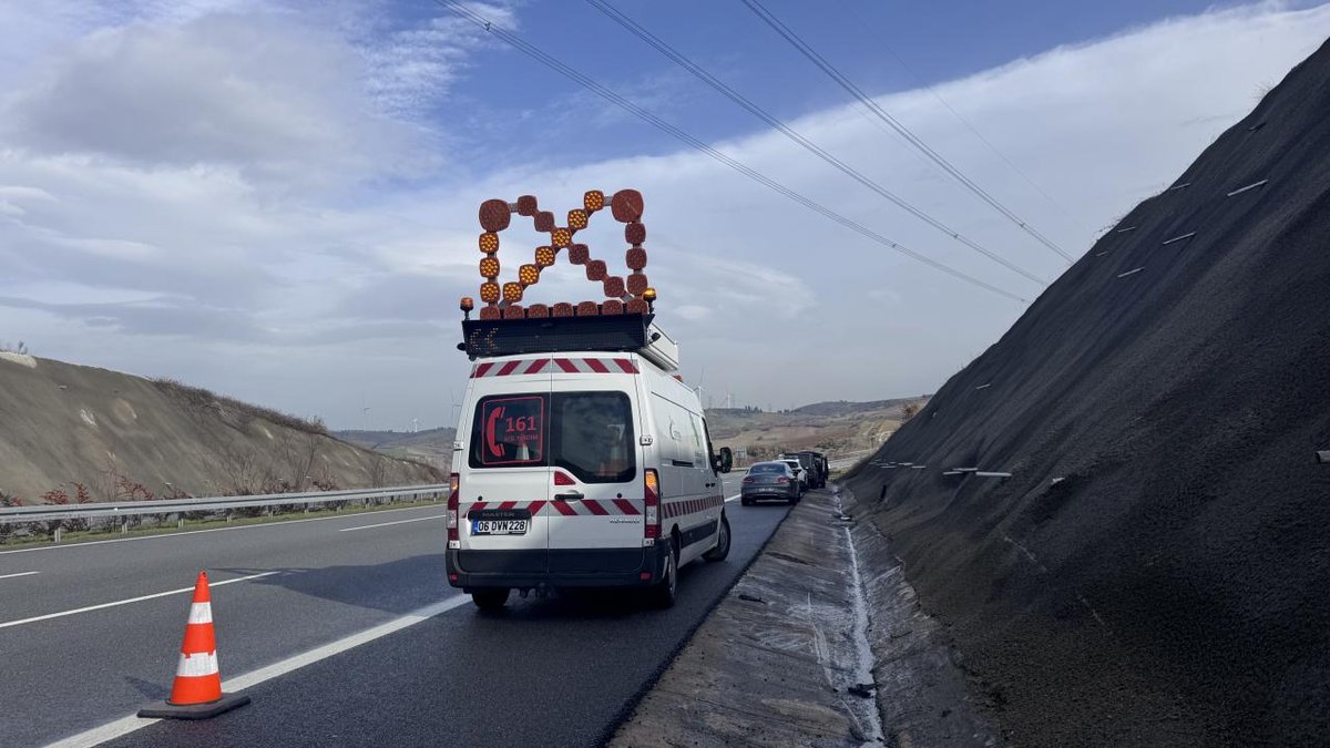 Kaza geçiren zırhlı araçtaki: altınlar kaybolma riskine girdi