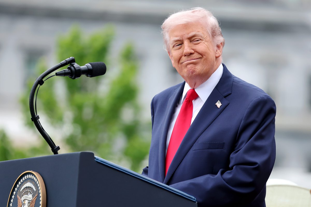 A major student-loan lender says it will 'surprise and delight' borrowers after Trump's repayment overhaul