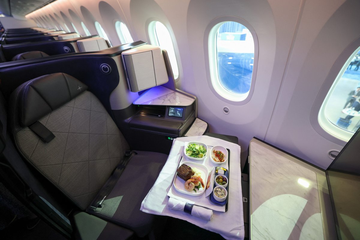 These 13 airlines offer 'basic' business-class seats: for less than the cost of classic fares