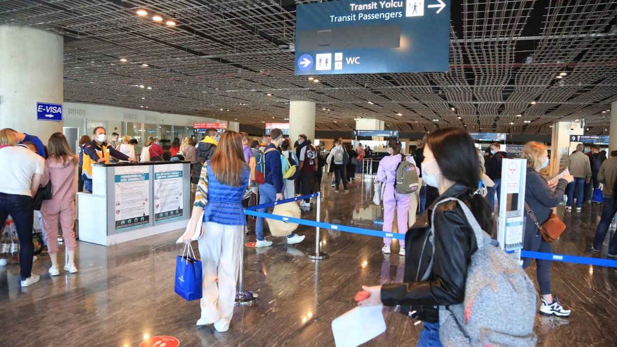 Ruslar Vatan Savunucuları Günü: tatilinde Türkiye'yi tercih ediyor