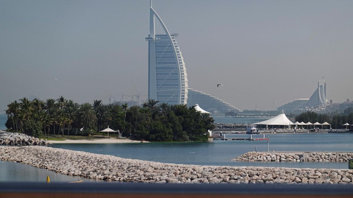 BAEnin Dubai kentinde patlama sesi duyuldu