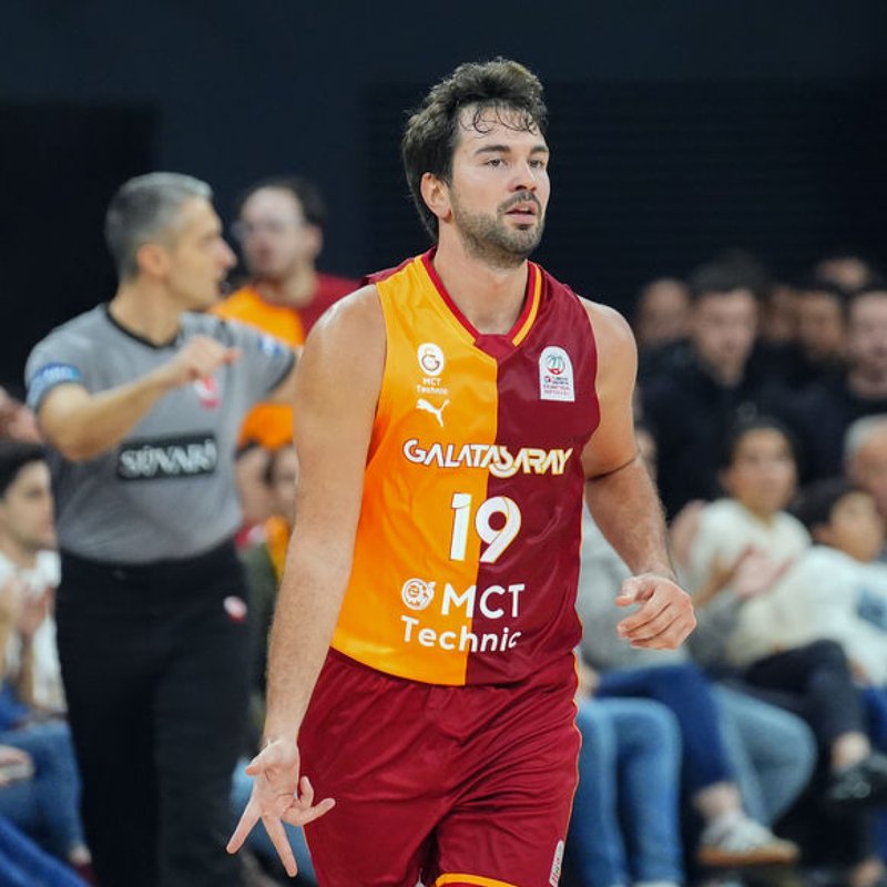 Galatasaray'da Buğrahan Tuncer'in Sakatlık Yaşadığı Açıklandı