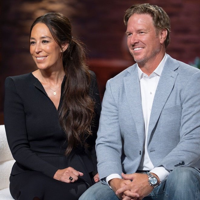 Joanna Gaines Shares Rare Vacation Photos of 5 Kids with Chip Gaines
