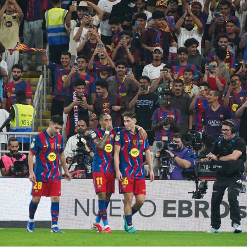 "Barcelona, İspanya Süper Kupa'da şampiyonluk mücadelesine yükseldi!"