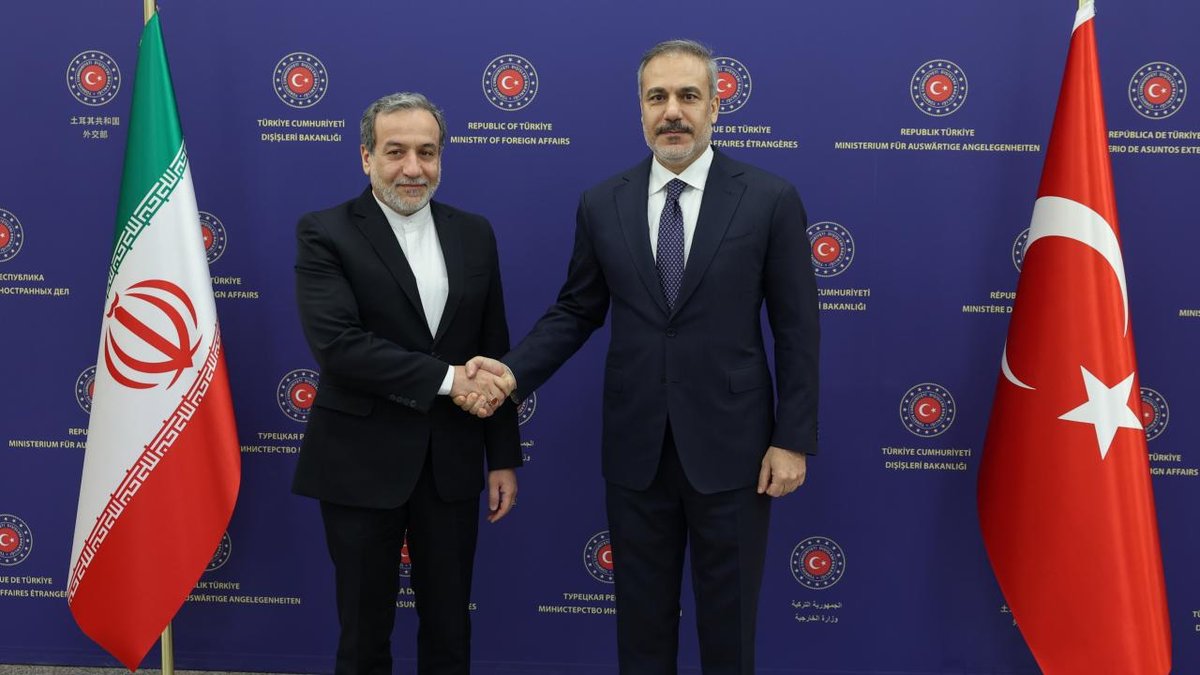 Bakan Fidan, İran Dışişleri Bakanı Erakçi ile bir araya geldi