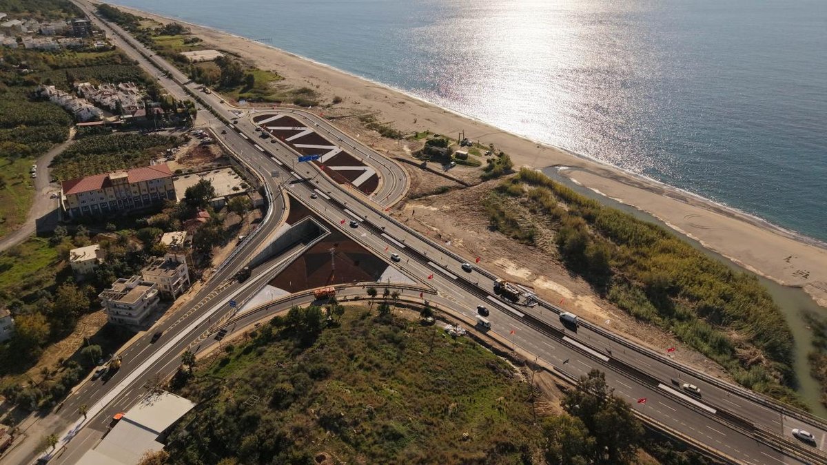 Alanya Doğu Çevre Yolu'nun belirli kısmı yarın faaliyete geçiyor.