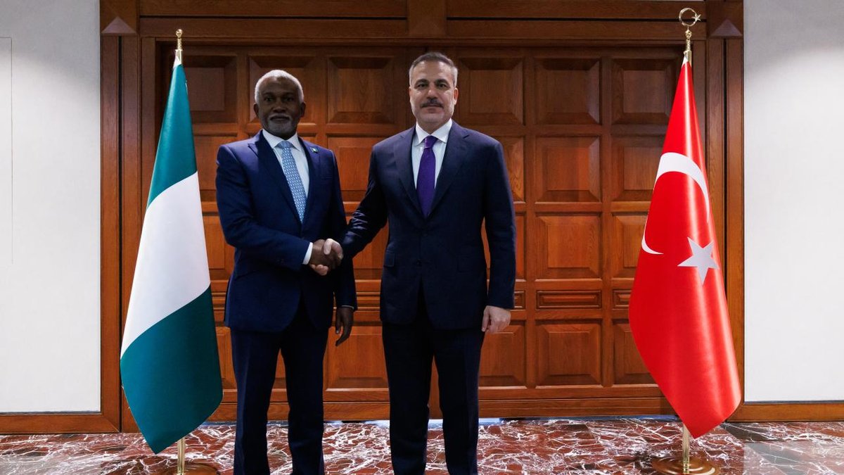 "Dışişleri Bakanı Fidan, Nijerya'nın Dışişleri Bakanı ile bir araya geldi"