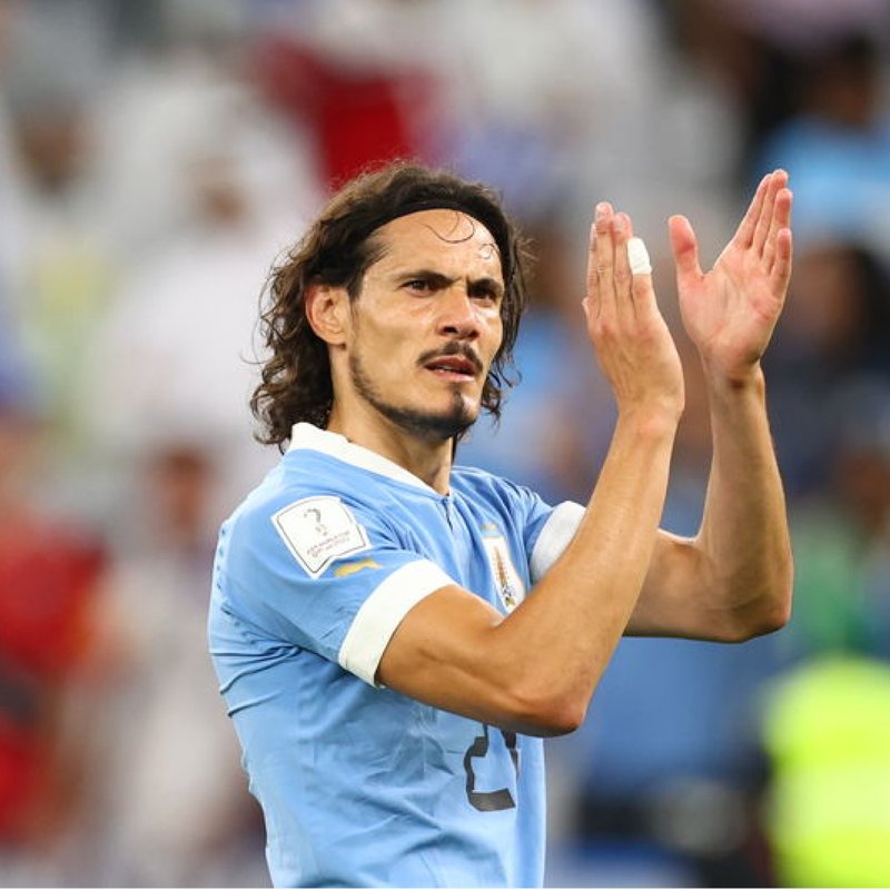 "Edinson Cavani, profesyonel futbol kariyerine son verdi!"