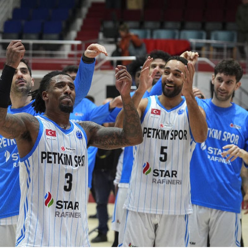 "Aliağa Petkimspor, Dört Maçta Dört Galibiyet Elde Etti"